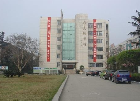 四川師范大學(xué)附屬中學(xué)師資力量怎么樣？