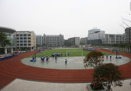 四川大學(xué)附屬中學(xué)（成都十二中）是怎樣的一所學(xué)校？