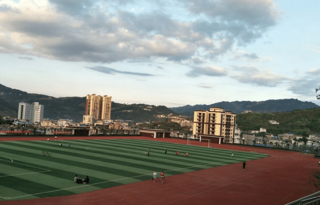藺陽中學地址在哪里？