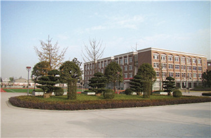 北大附中成都新津為明學(xué)校地址在哪里？