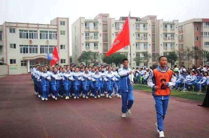 大邑縣實(shí)驗(yàn)中學(xué)聯(lián)系電話是多少？