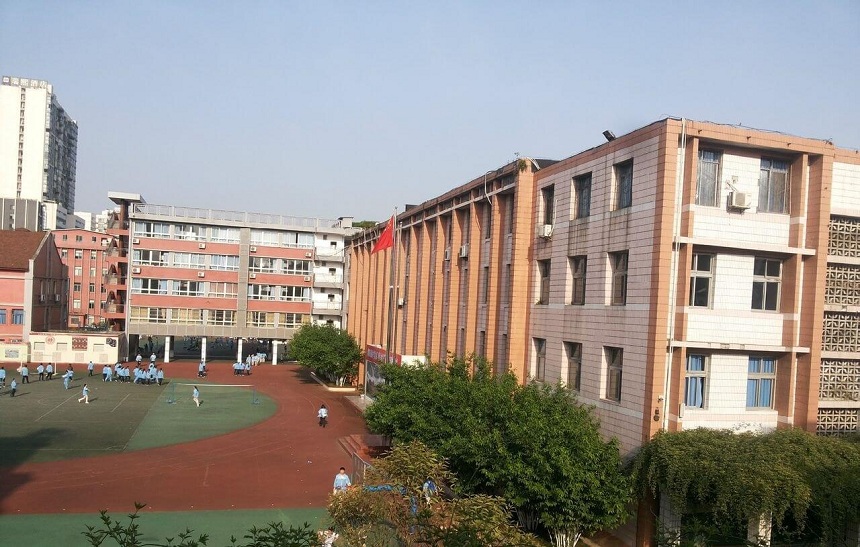 通錦中學環(huán)境怎么樣？