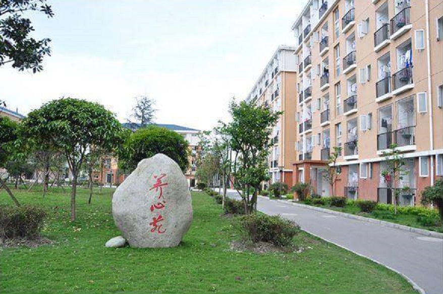 八一聚源高級(jí)中學(xué)2020年中考錄取分?jǐn)?shù)線是多少？