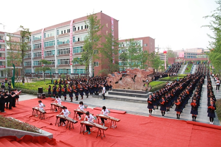 綿陽中學(xué)實(shí)驗(yàn)學(xué)校聯(lián)系電話是多少？