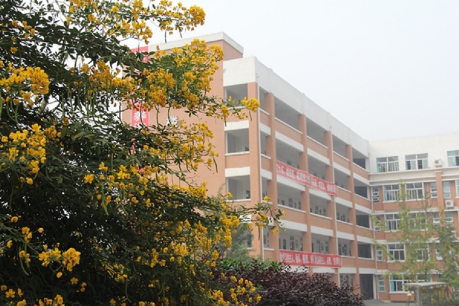 綿陽南山中學(xué)實驗學(xué)校學(xué)費(fèi)貴不貴？