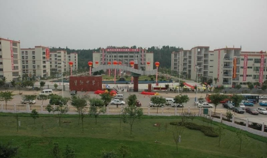 資陽(yáng)中學(xué)環(huán)境好不好？
