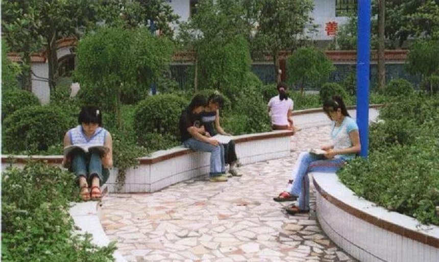倉(cāng)山中學(xué)怎么樣，這個(gè)學(xué)校好不好？