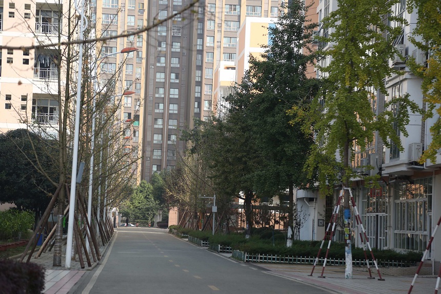 東汽八一中學是什么性質的高中？