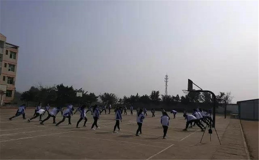 內(nèi)江市第十一中學2020年中考錄取分數(shù)線多少分？