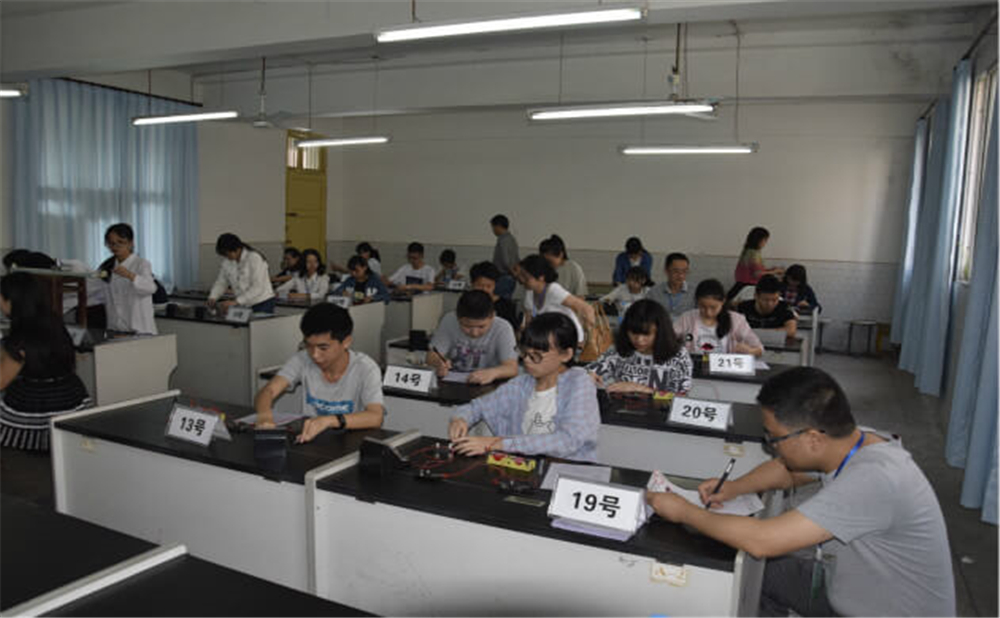 內(nèi)江第三中學(xué)學(xué)校招辦電話是多少？