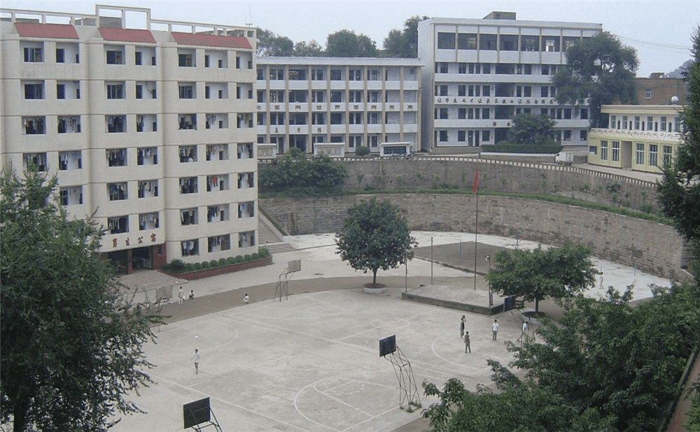 周口中學(xué)學(xué)校詳細(xì)地址在什么地方？