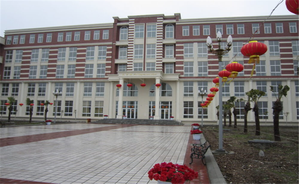 師大三中的高考升學(xué)率是多少？