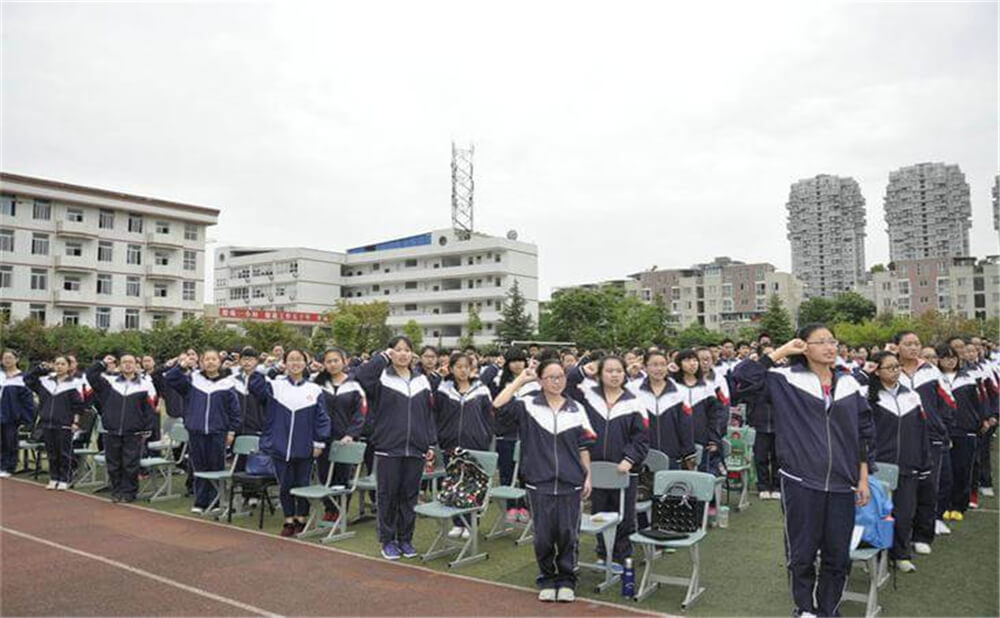 龍泉二中近三年的錄取分?jǐn)?shù)是多少分？