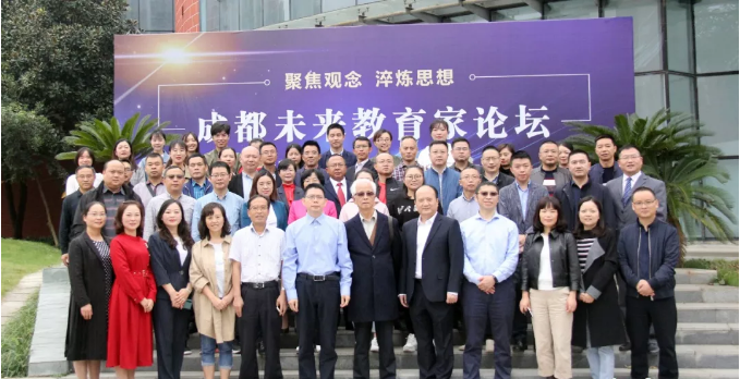 新津中學(xué)的學(xué)費(fèi)是多少？