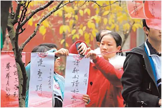 新津中學(xué)的住宿環(huán)境怎么樣？