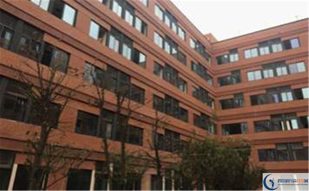 成都實外新都五龍山學校高中本部的錄取分數(shù)是多少？