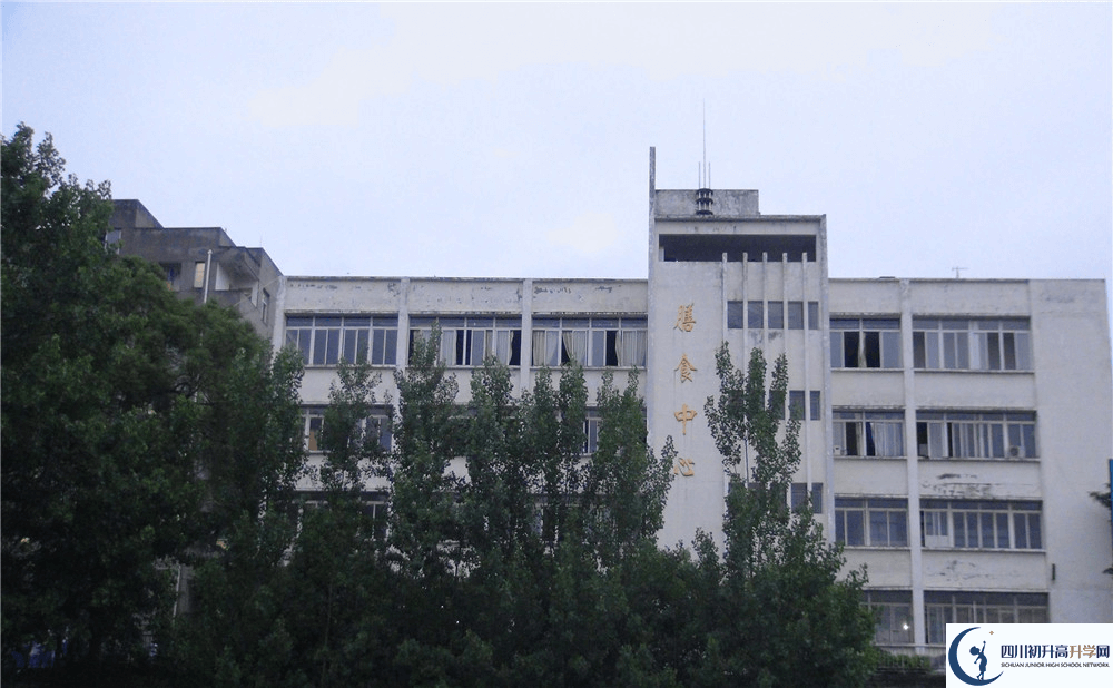 2020年竹篙中學(xué)的升學(xué)率有多少？