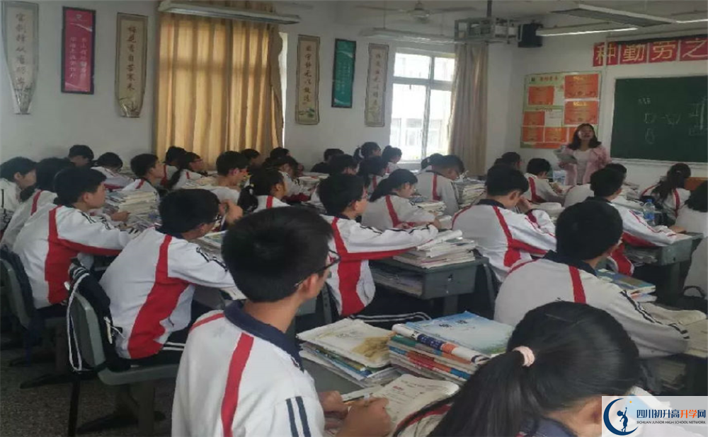 濛陽中學(xué)高中本部的錄取分?jǐn)?shù)是多少？