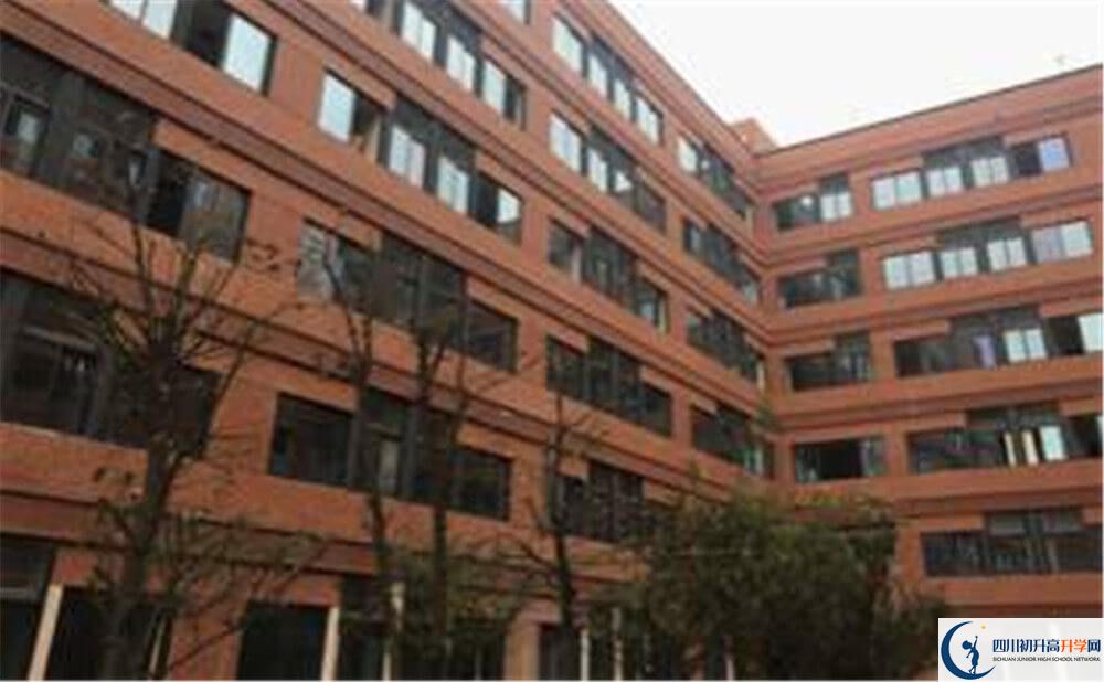 成都實外新都五龍山學(xué)校2020年分?jǐn)?shù)線是多少分？