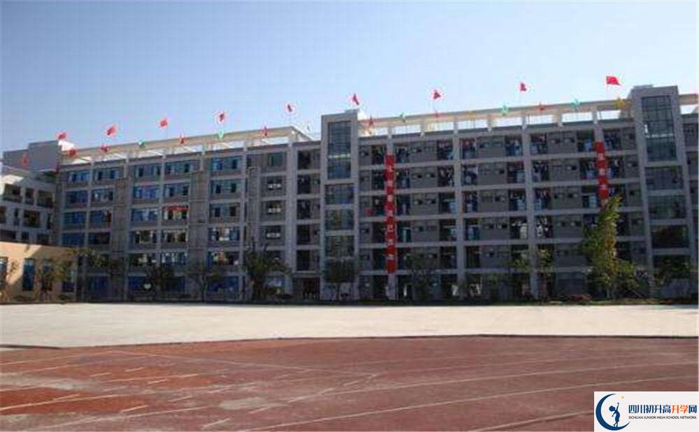 成都十二中（四川大學(xué)附屬中學(xué)）的分?jǐn)?shù)線大概是多少分？