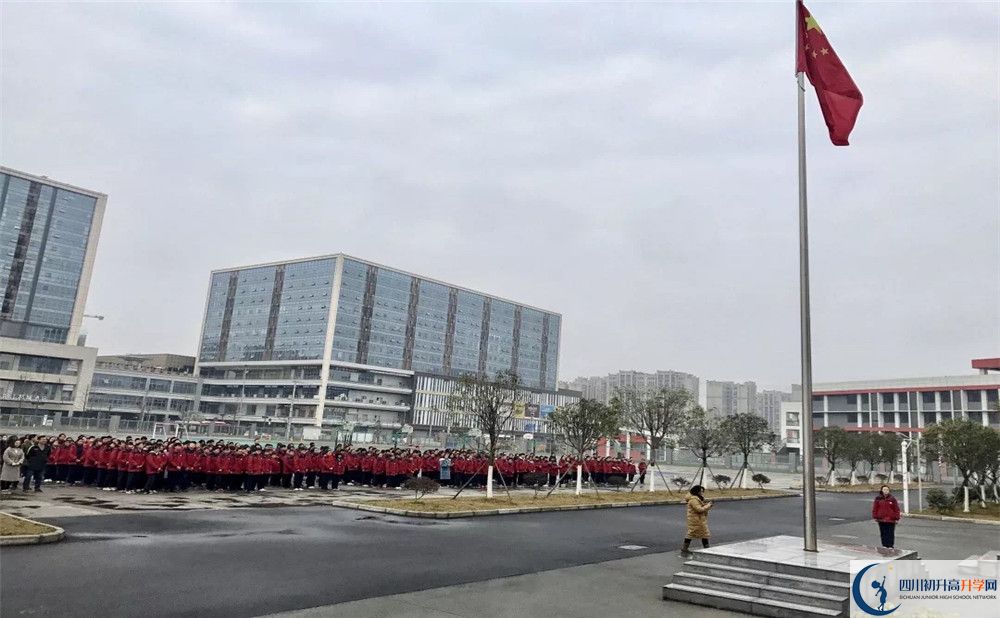 北京第二外國(guó)語(yǔ)學(xué)院成都附屬中學(xué)住宿條件怎么樣？