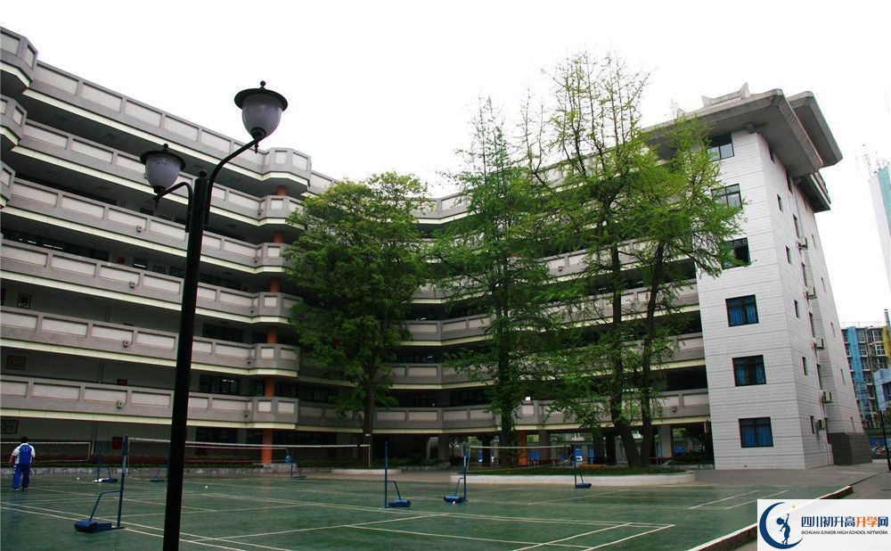 石室天府中學(xué)的學(xué)校地址在哪里？