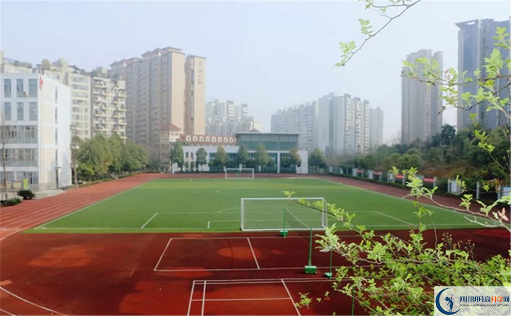 成都市第三中學(xué)初升高向外地招生嗎？