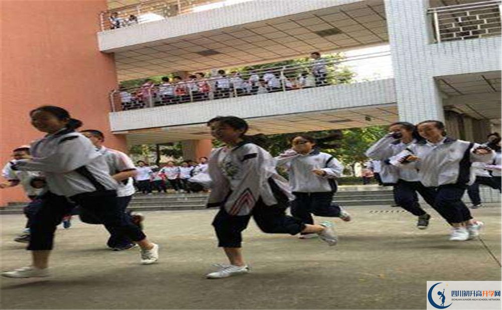 成都樹德中學(xué)光華校區(qū)地址怎么走？