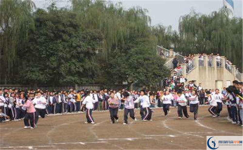 彭州中學(xué)初升高自主招生錄取線是多少分？