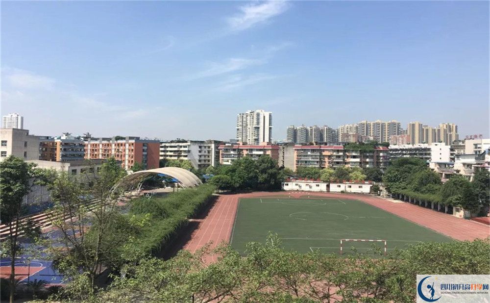 西南交通大學(xué)附屬中學(xué)的高中住宿怎么樣？