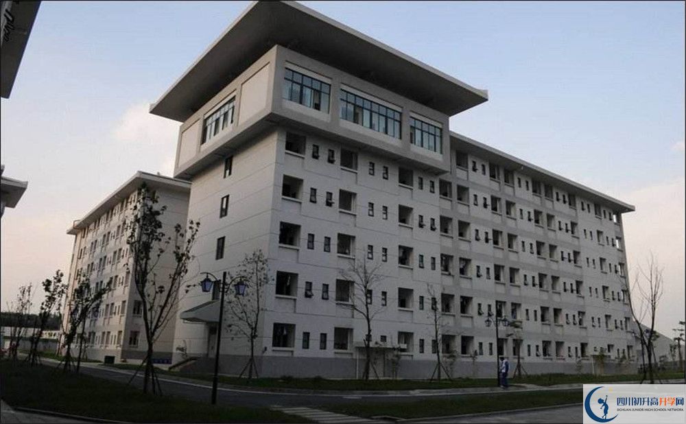 成都石室中學北湖校區(qū)招生考試科目是什么？