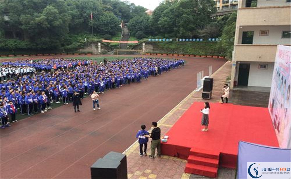 簡陽實驗中學(xué)位置在哪里？