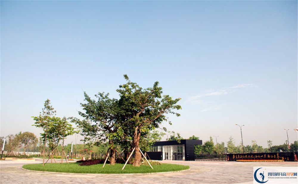 成都樹德中學(xué)光華校區(qū)是重點(diǎn)中學(xué)嗎？