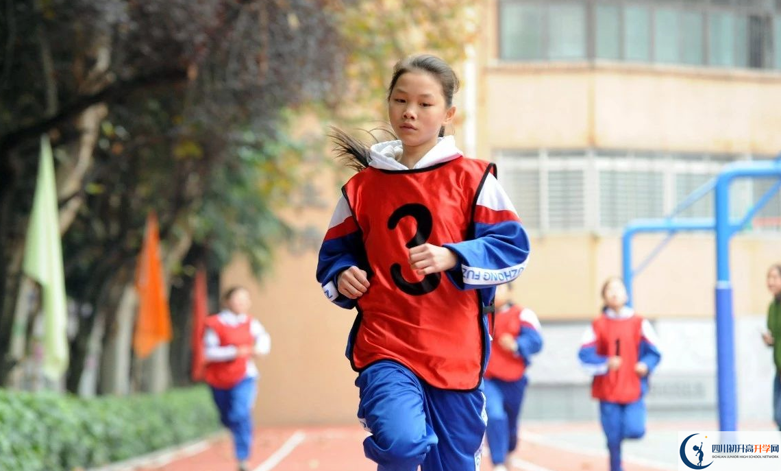 成都大學附屬中學高中平行班怎么樣？