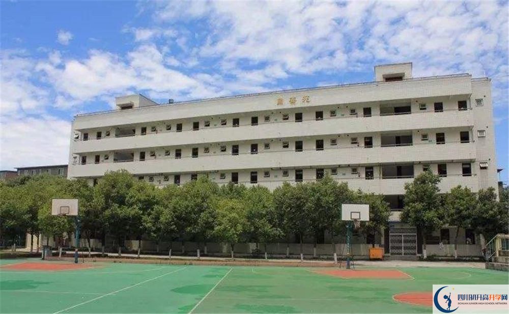 成都市籍田中學(xué)實(shí)驗(yàn)班人數(shù)是多少？