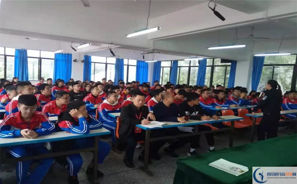 2020成都文武學(xué)校期末試卷數(shù)學(xué)在哪兒看？