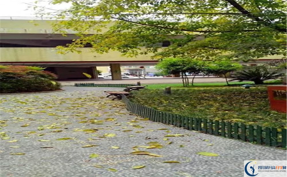 四川師范大學附屬第三實驗中學在全國高中排名多少？