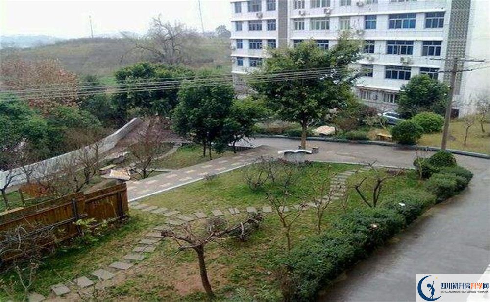 賈家中學(xué)在全國高中排名是多少？