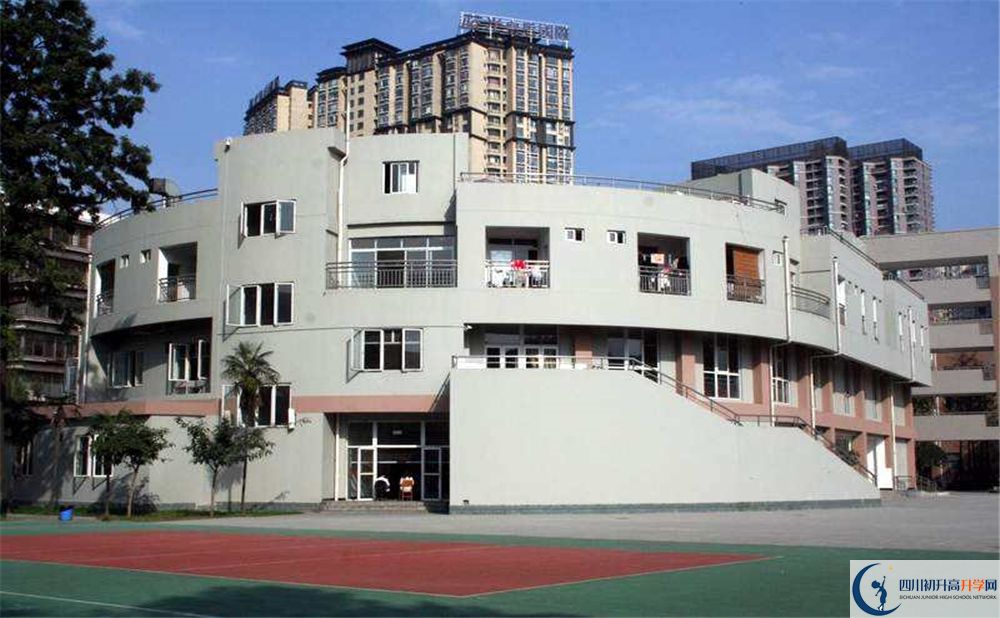 成都市鹽道街中學(xué)高中分班考試難嗎？