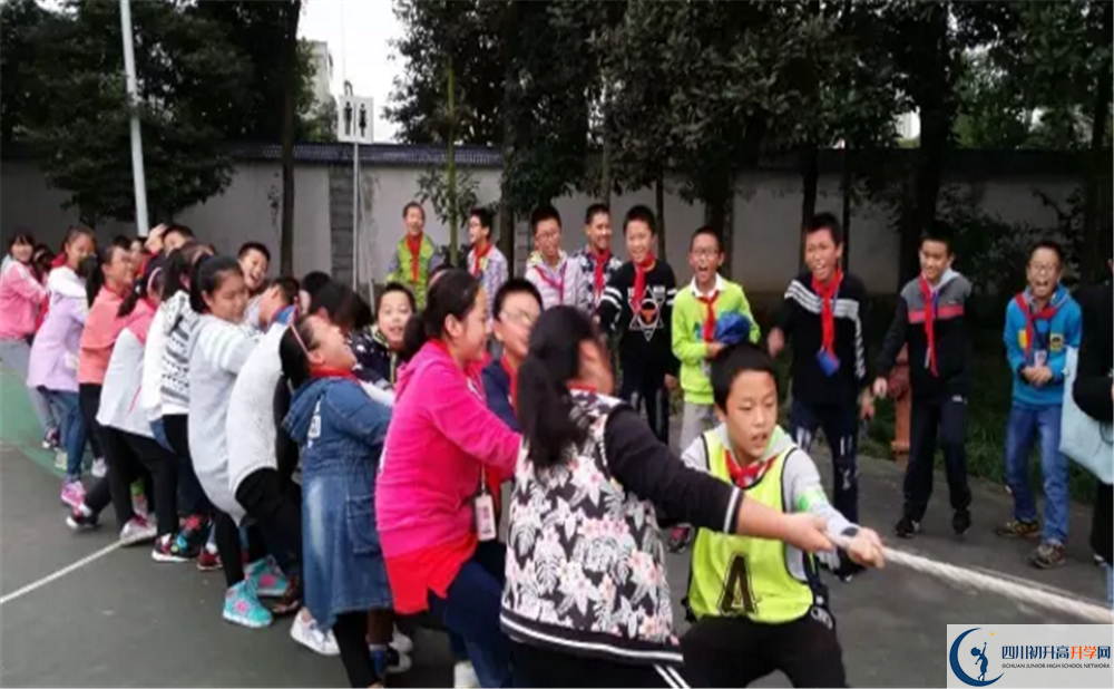 成都市龍泉中學(xué)高中分班考試難嗎？