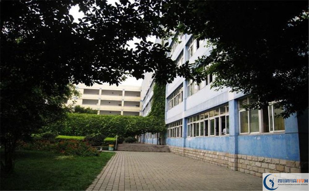 四川師范大學(xué)實(shí)驗(yàn)外國語學(xué)校走讀生作息時(shí)間是怎樣的？